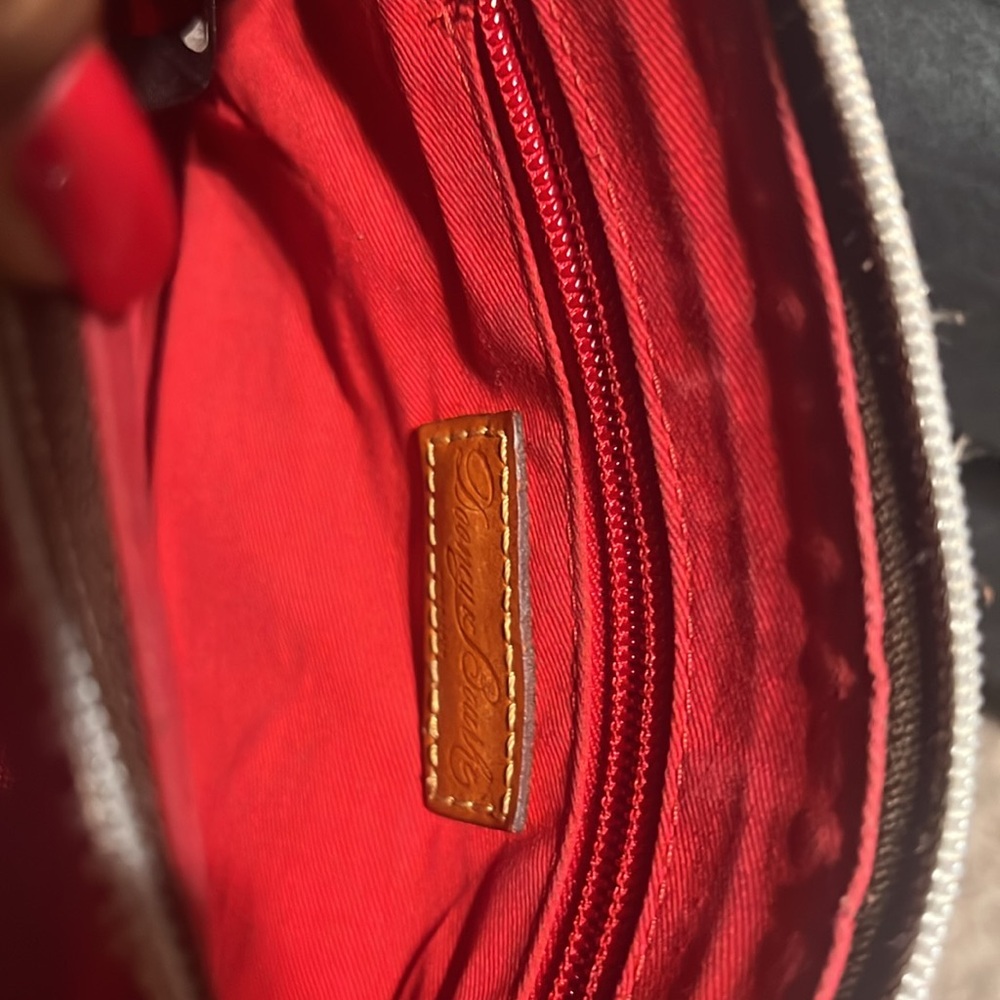 Dooney & Bourke - Picture 3 of 4